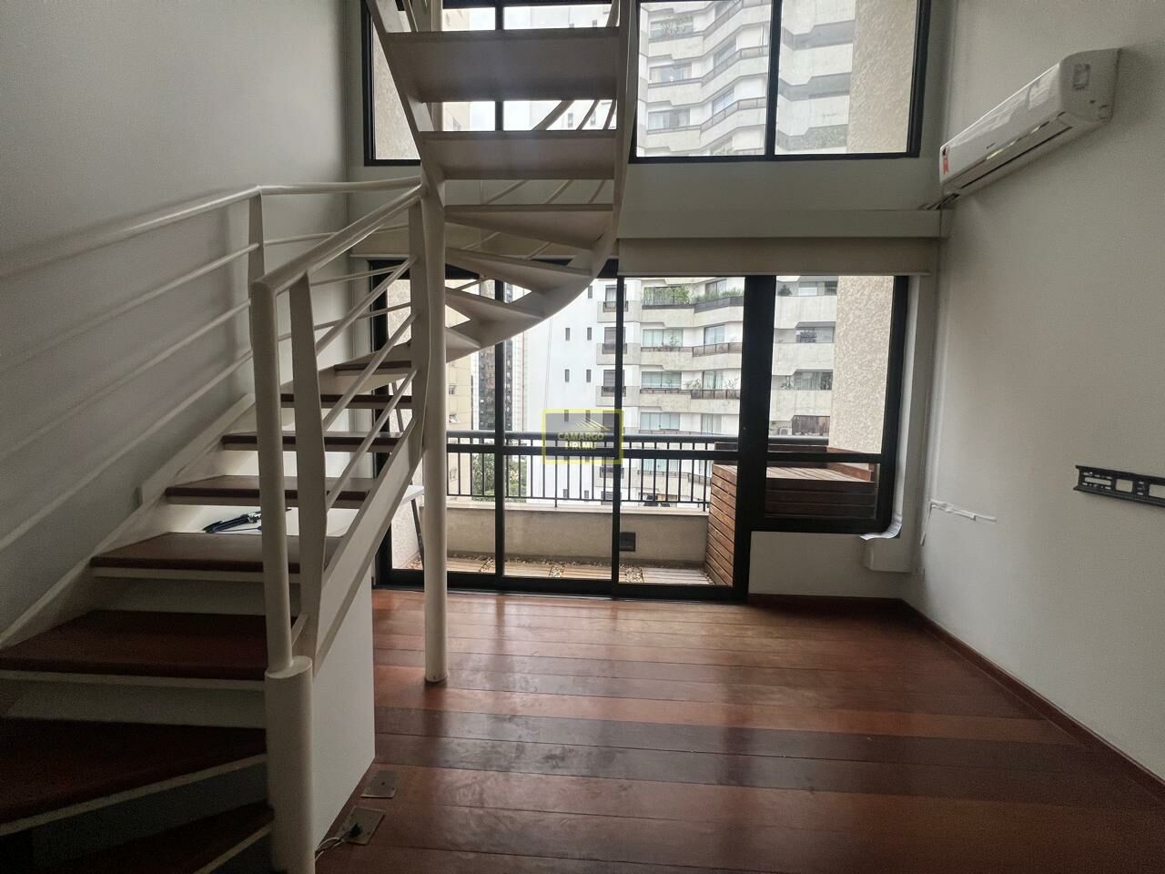 Foto 5 - EB100006