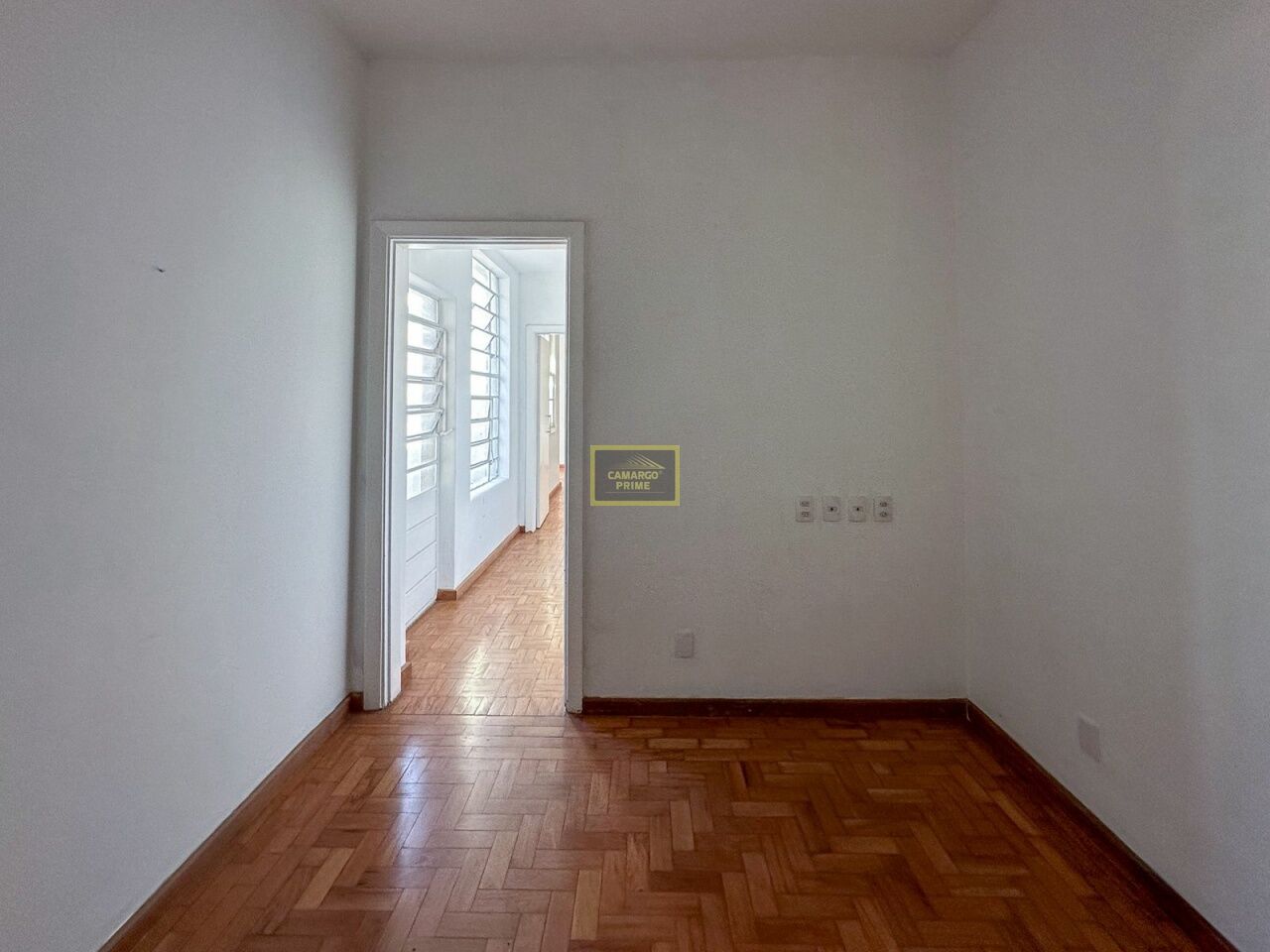 Foto 15 - EB100053