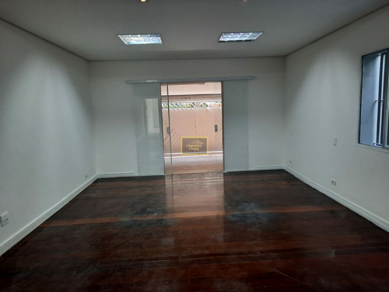 Foto 5 - EB100109