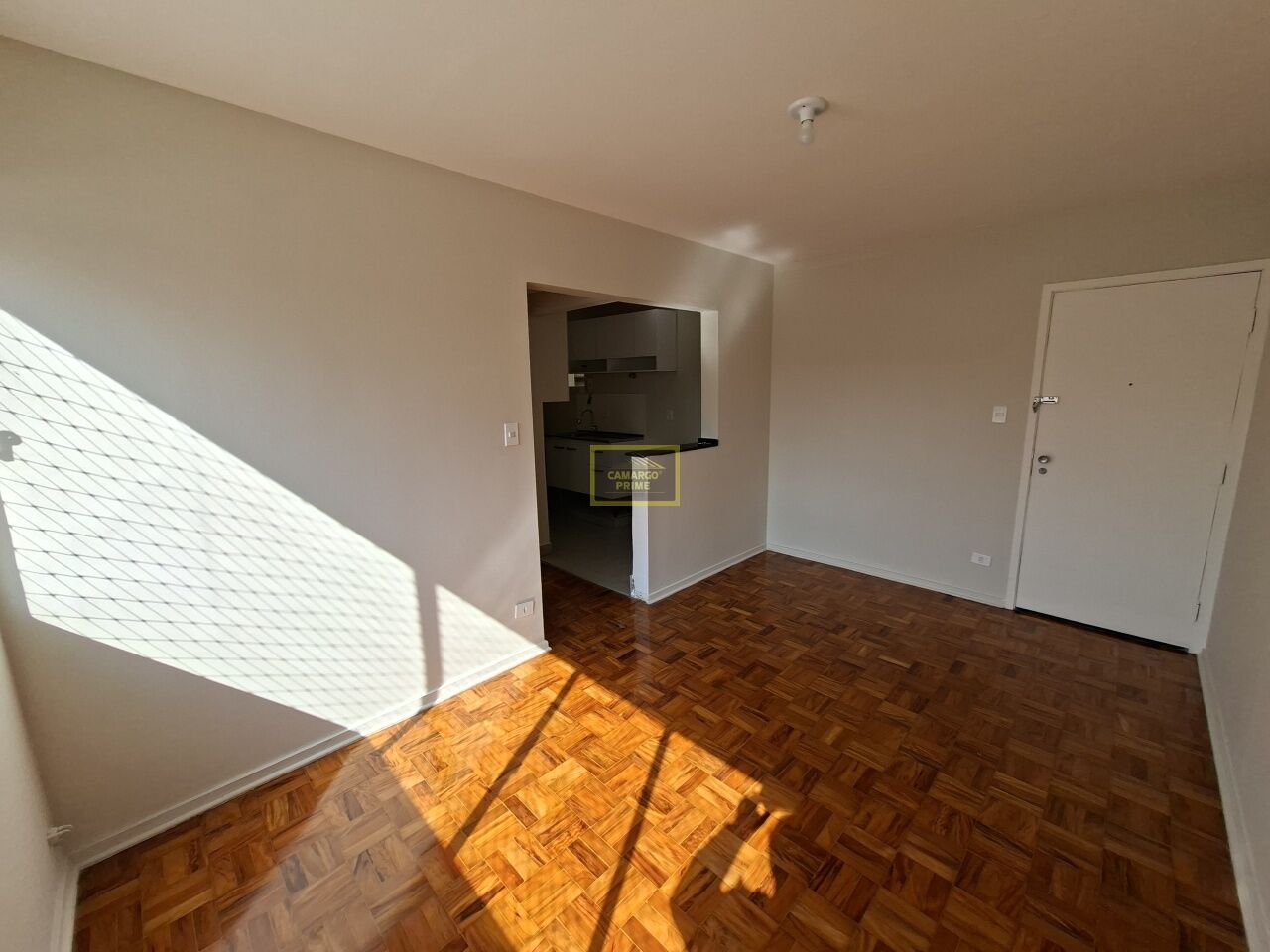 Foto 3 - EB97372