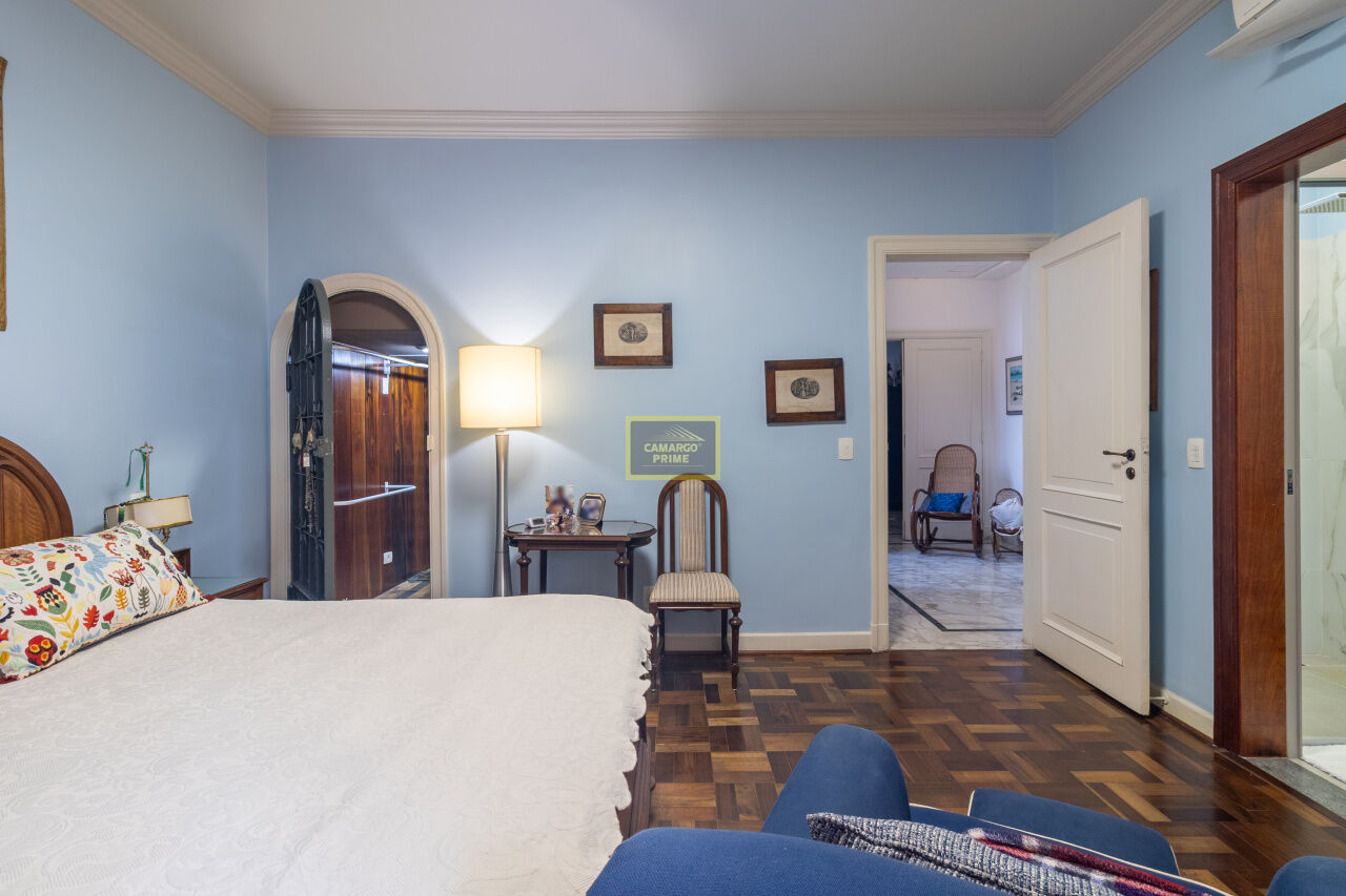 Suite 1