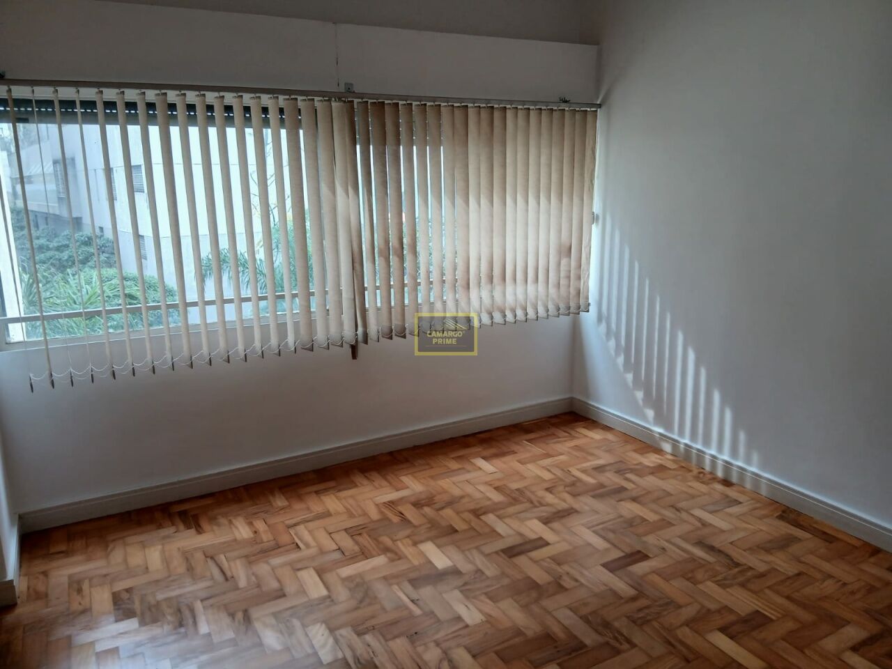 Foto 5 - EB97836
