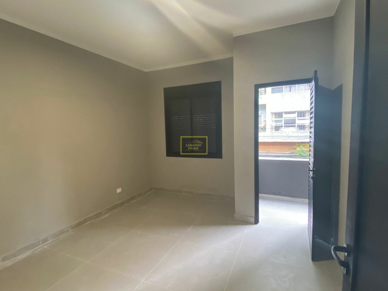 Foto 5 - EB97884