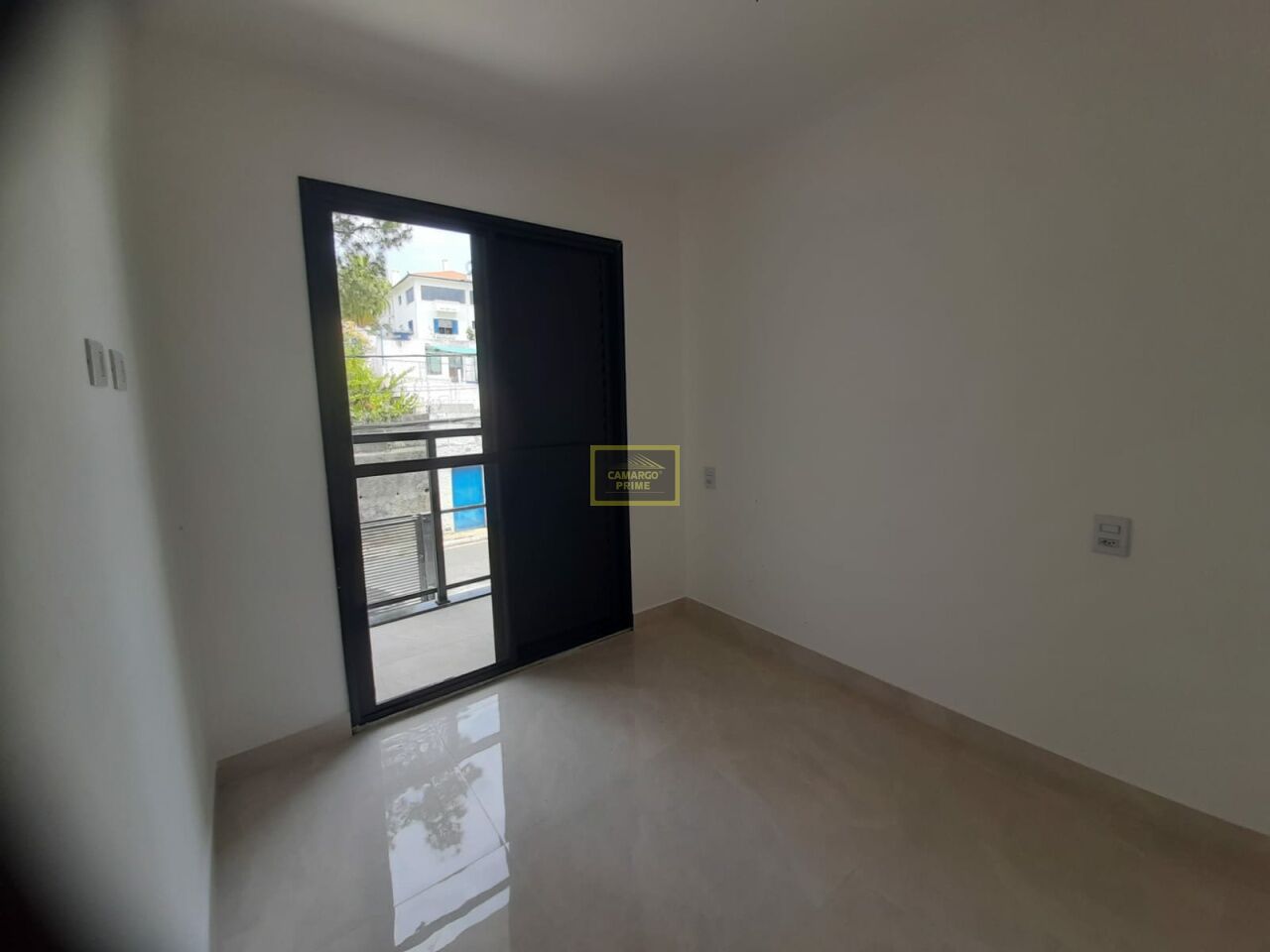 Foto 4 - EB99990