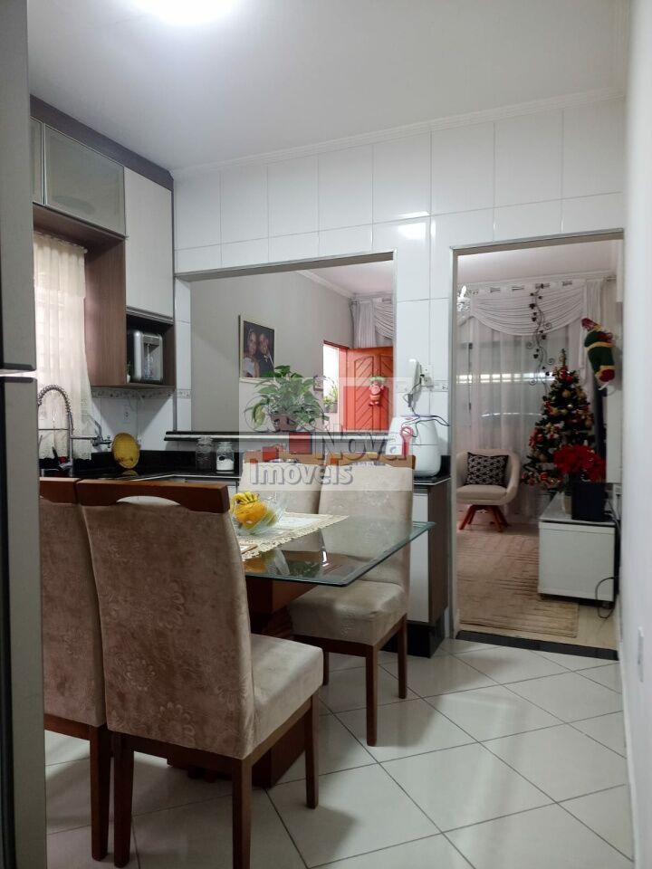 Casa Térrea para Venda - VILA NIVI