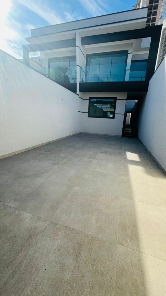 Sobrado para Venda - Jardim Vila Galvão