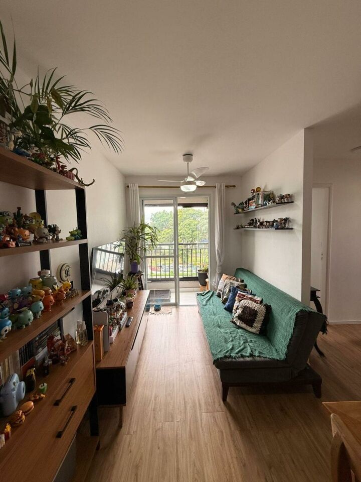 Apartamento para Venda - Vila Galvão