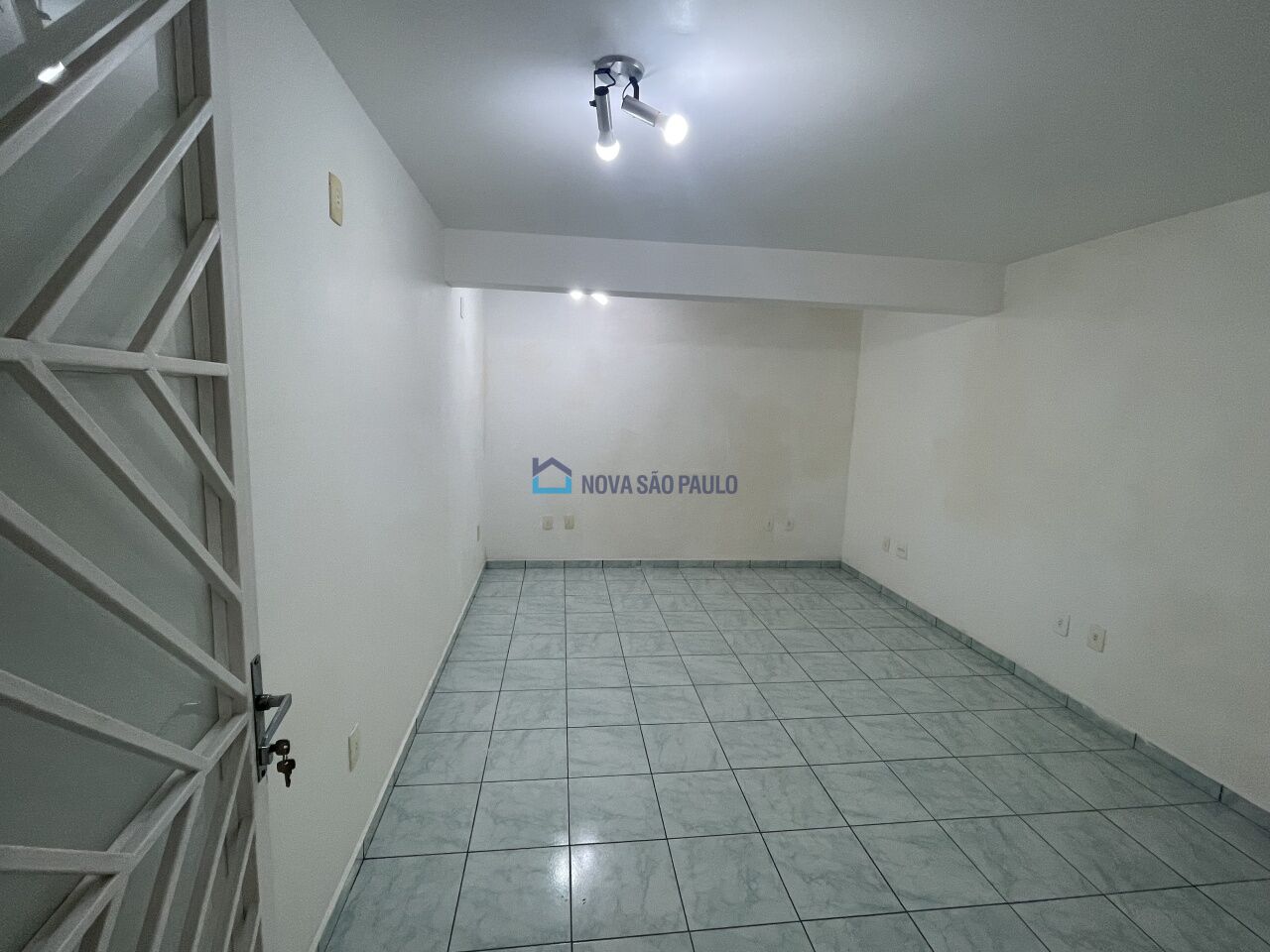 Foto 33 - BI48016