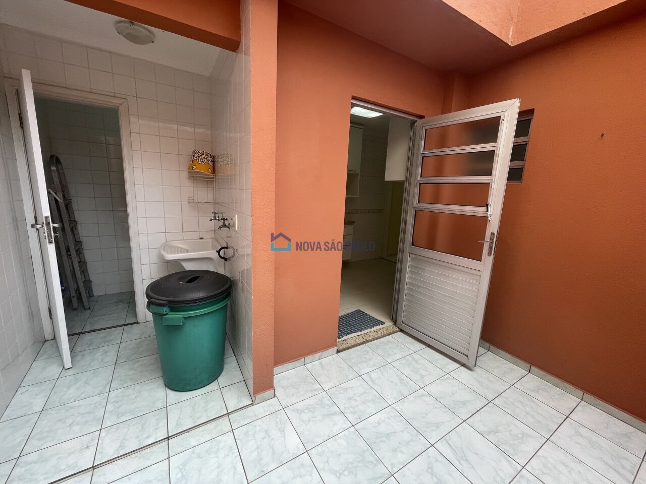 Foto 16 - BI48016