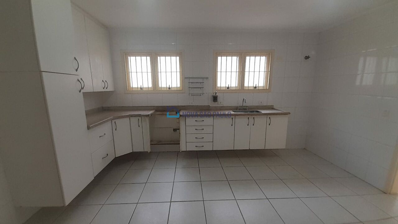 Foto 4 - BI48149