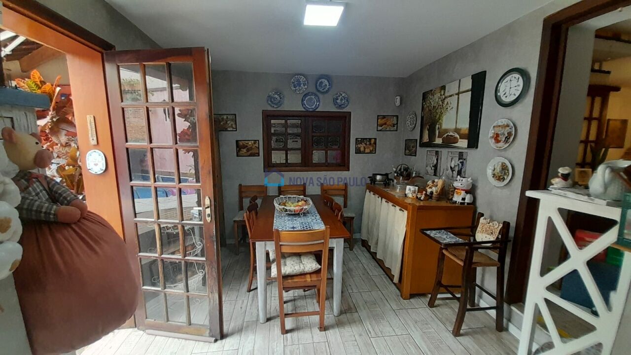 Foto 33 - BI48302