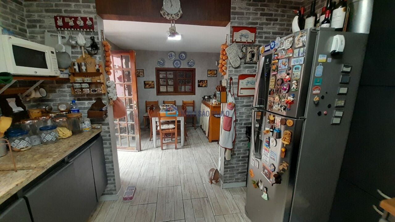 Foto 35 - BI48302