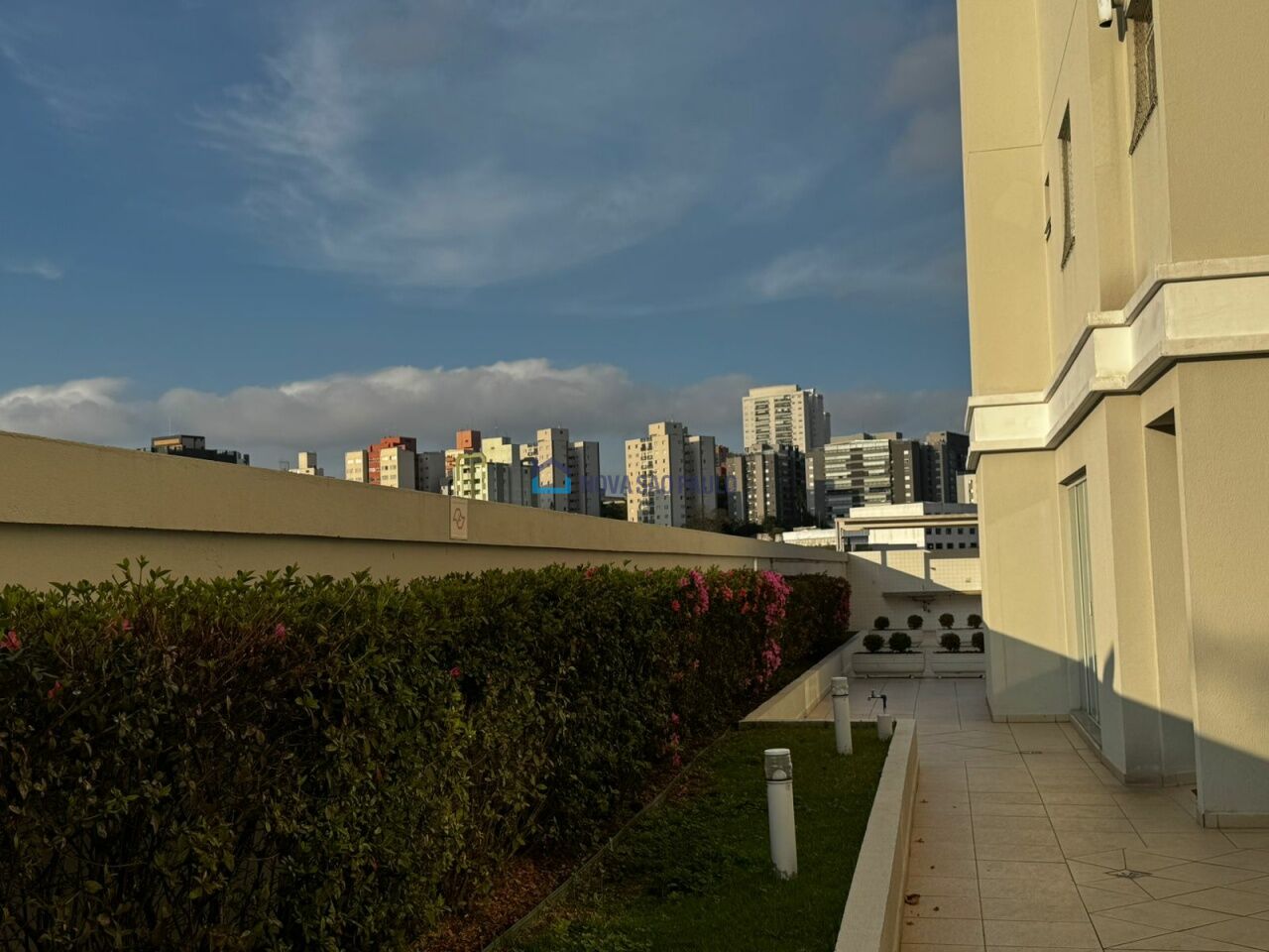 Foto 34 - BI48402