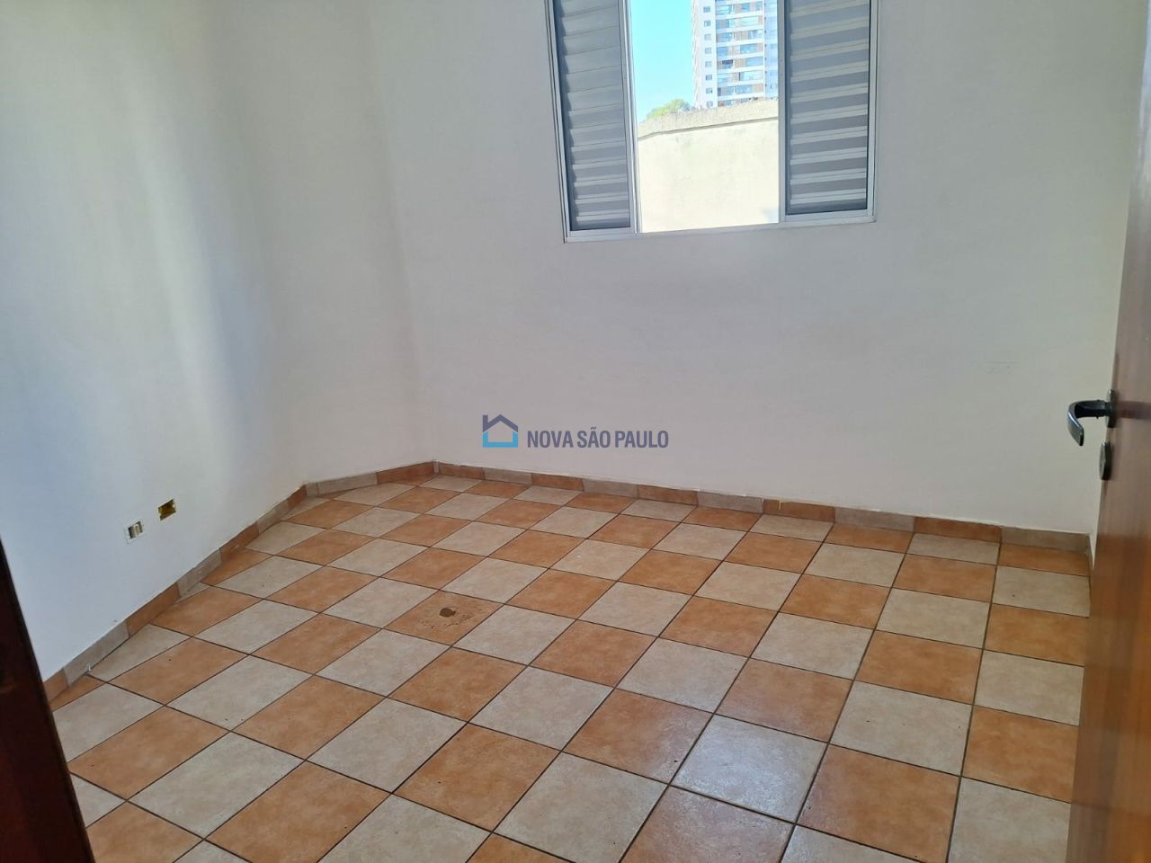 Foto 3 - JA35228