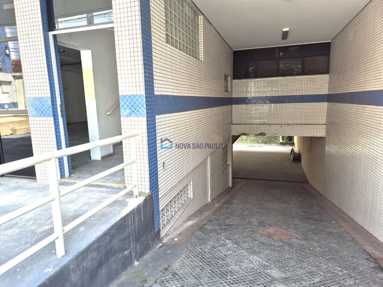 Foto 4 - JA40200