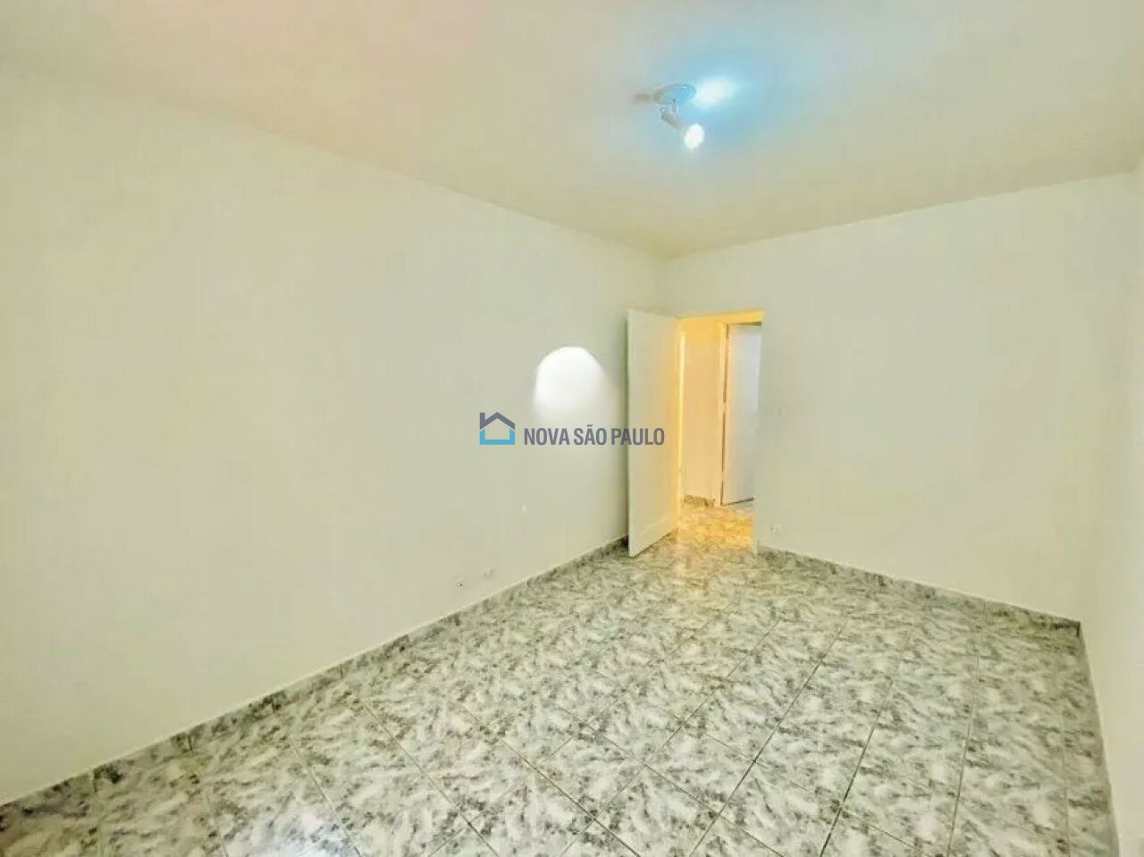 Foto 2 - JA42598