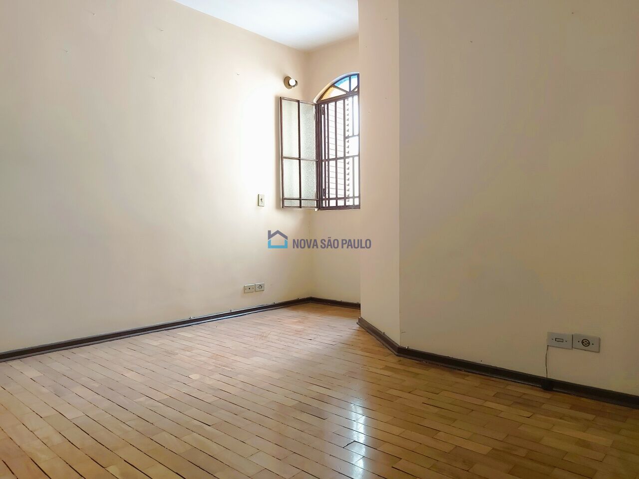 Foto 5 - MO10328
