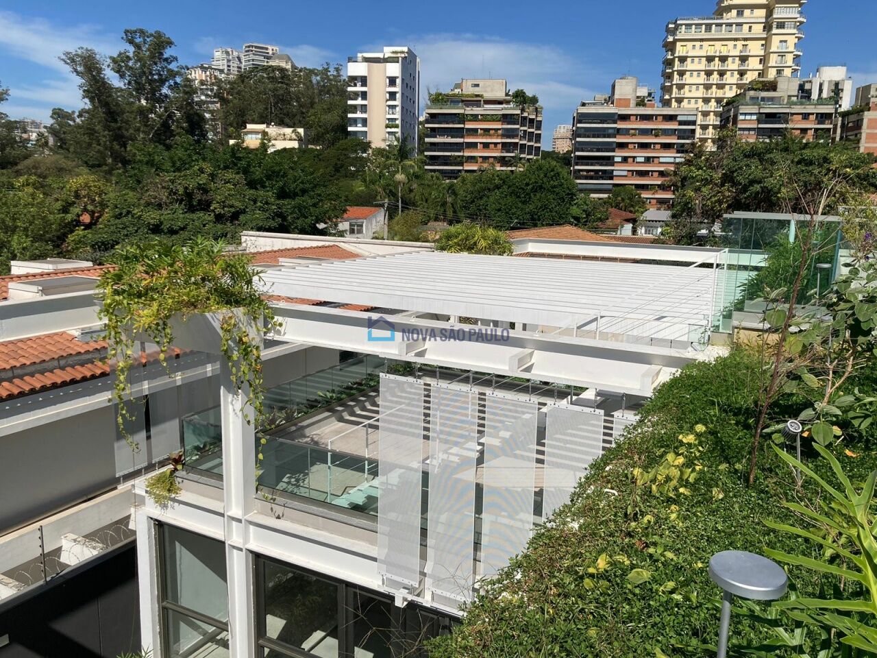 Foto 8 - MO12210