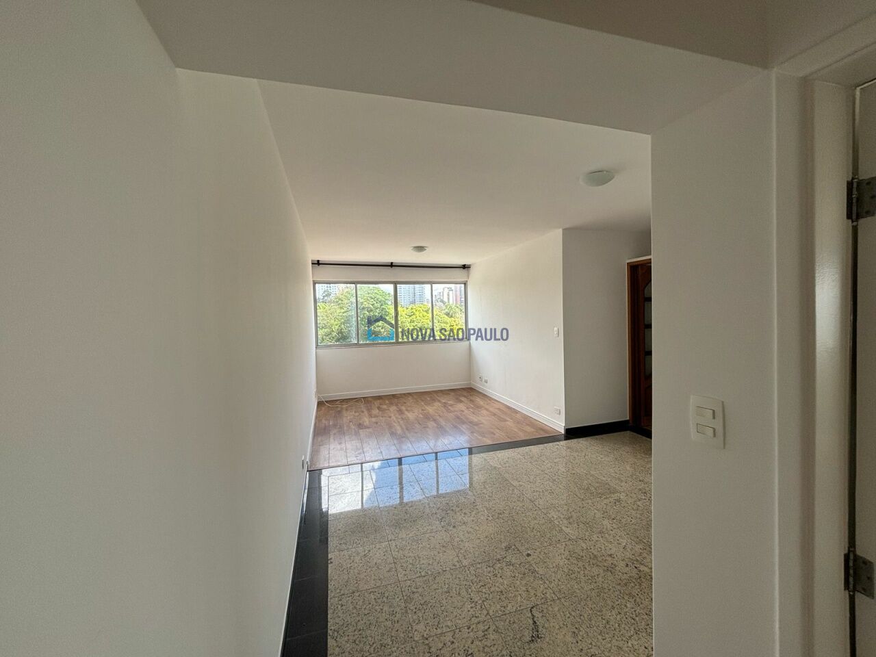 Foto 2 - MO15572