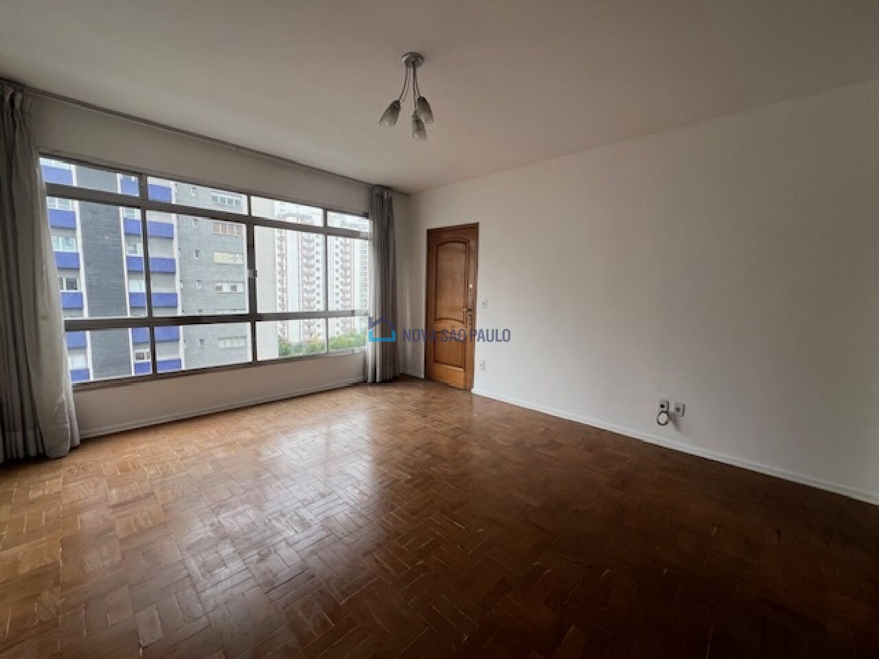 Foto 2 - MO15811