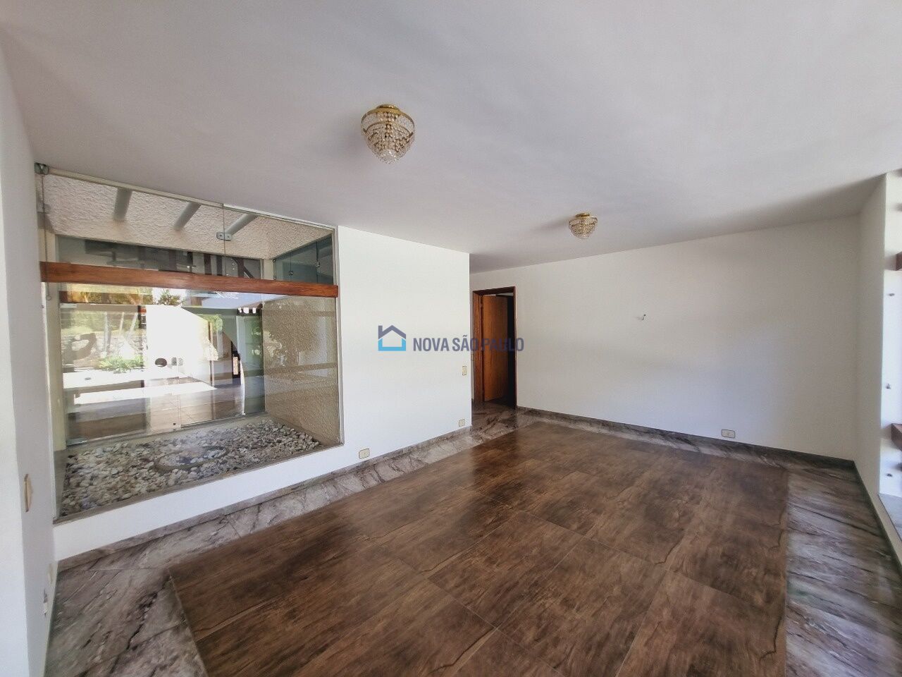 Foto 2 - MO16527