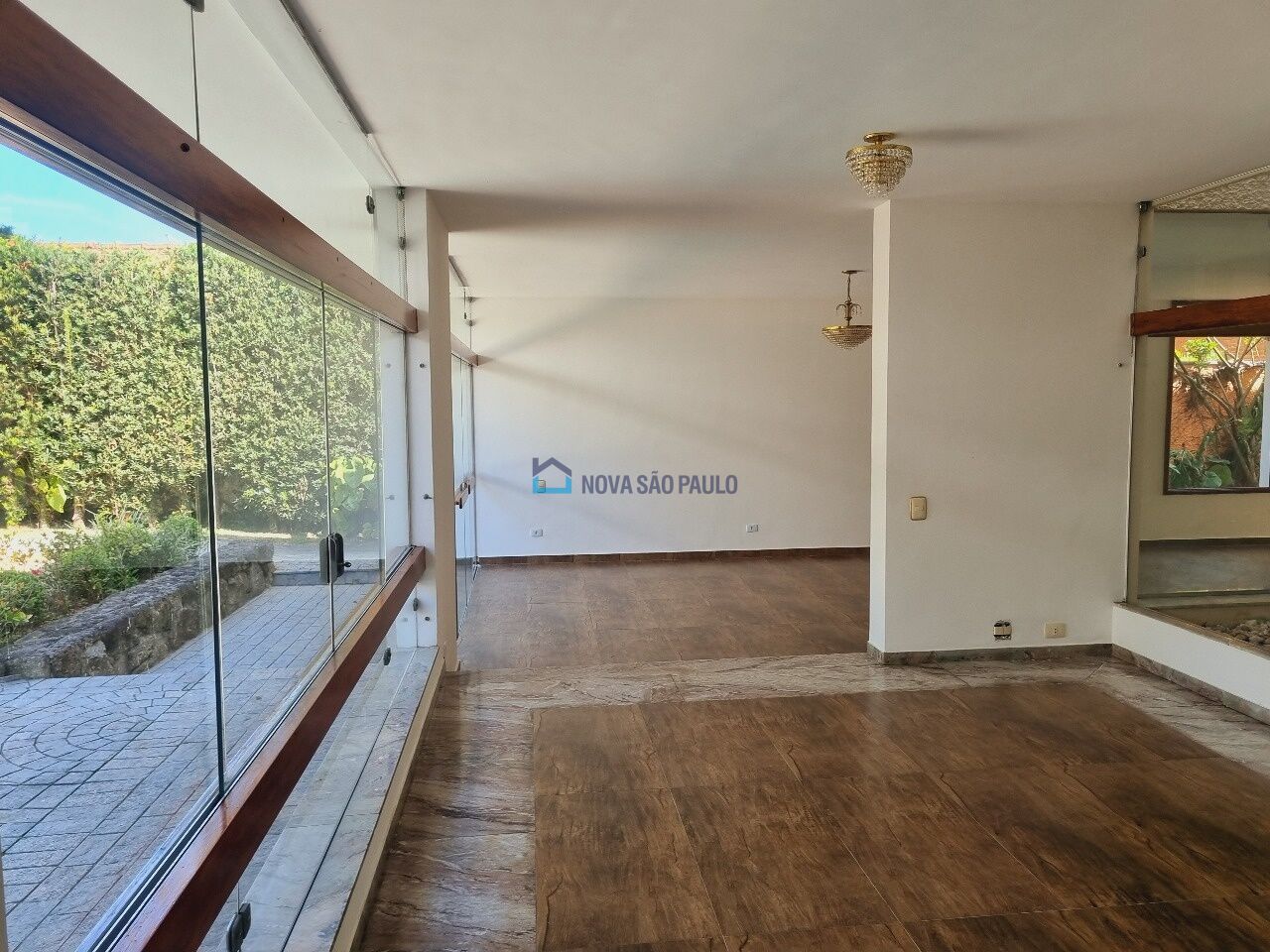 Foto 5 - MO16527