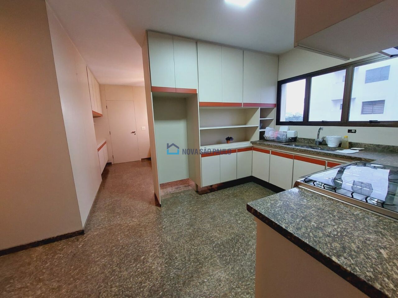 Foto 5 - MO16550