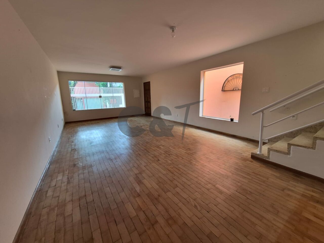 Sobrado para Venda - Granja Julieta