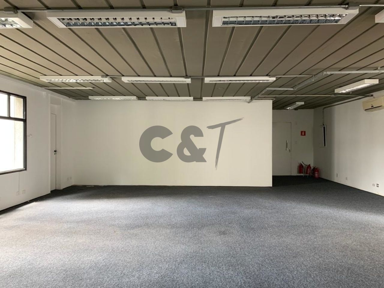 Conj. Comercial para Venda - Cidade Monções