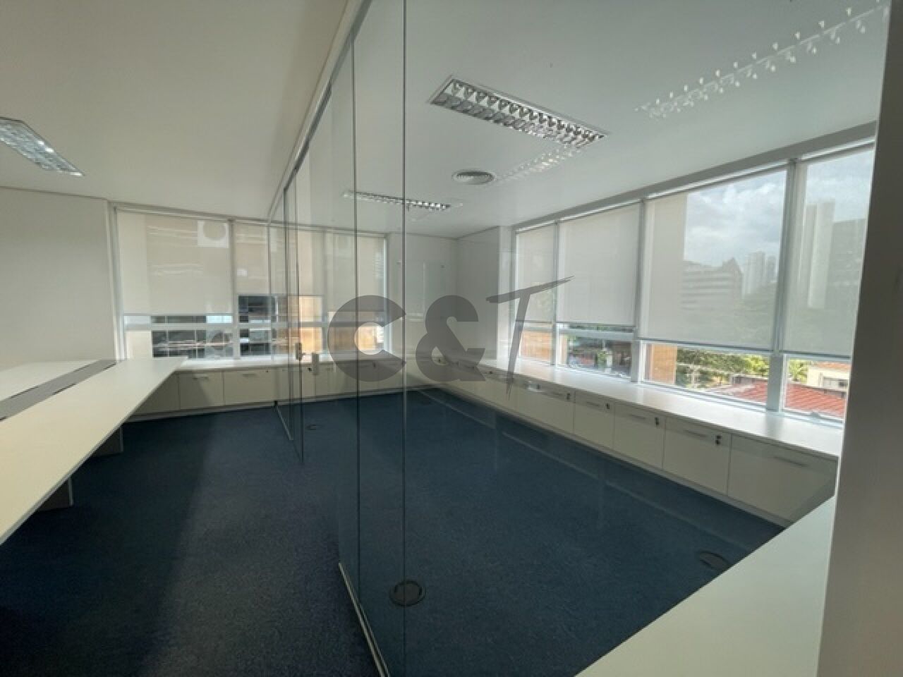 Conj. Comercial para Locação - Cidade Monções