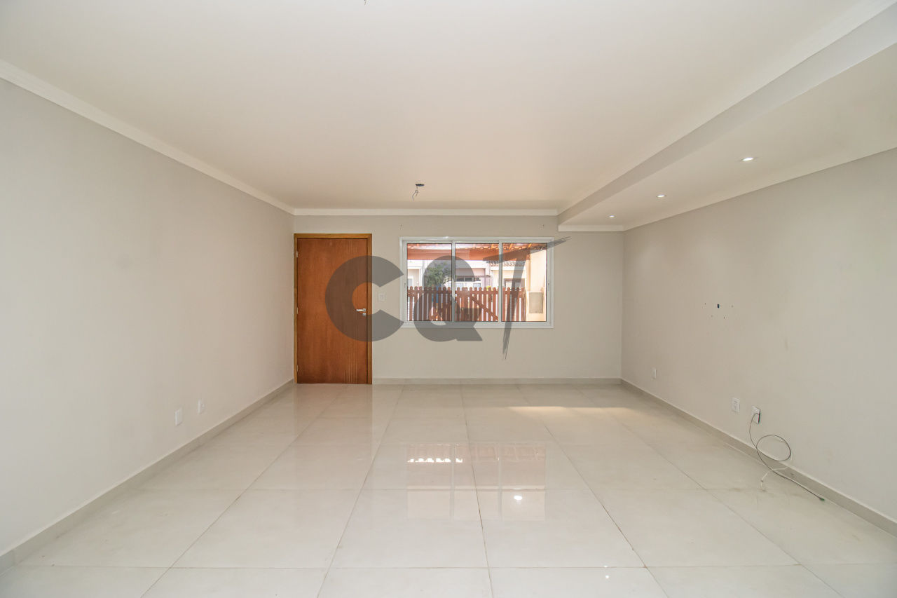 Casa de Vila para Venda - Jardim Hípico