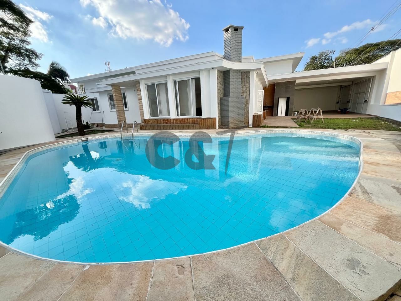 Casa Térrea para Locação - Granja Julieta