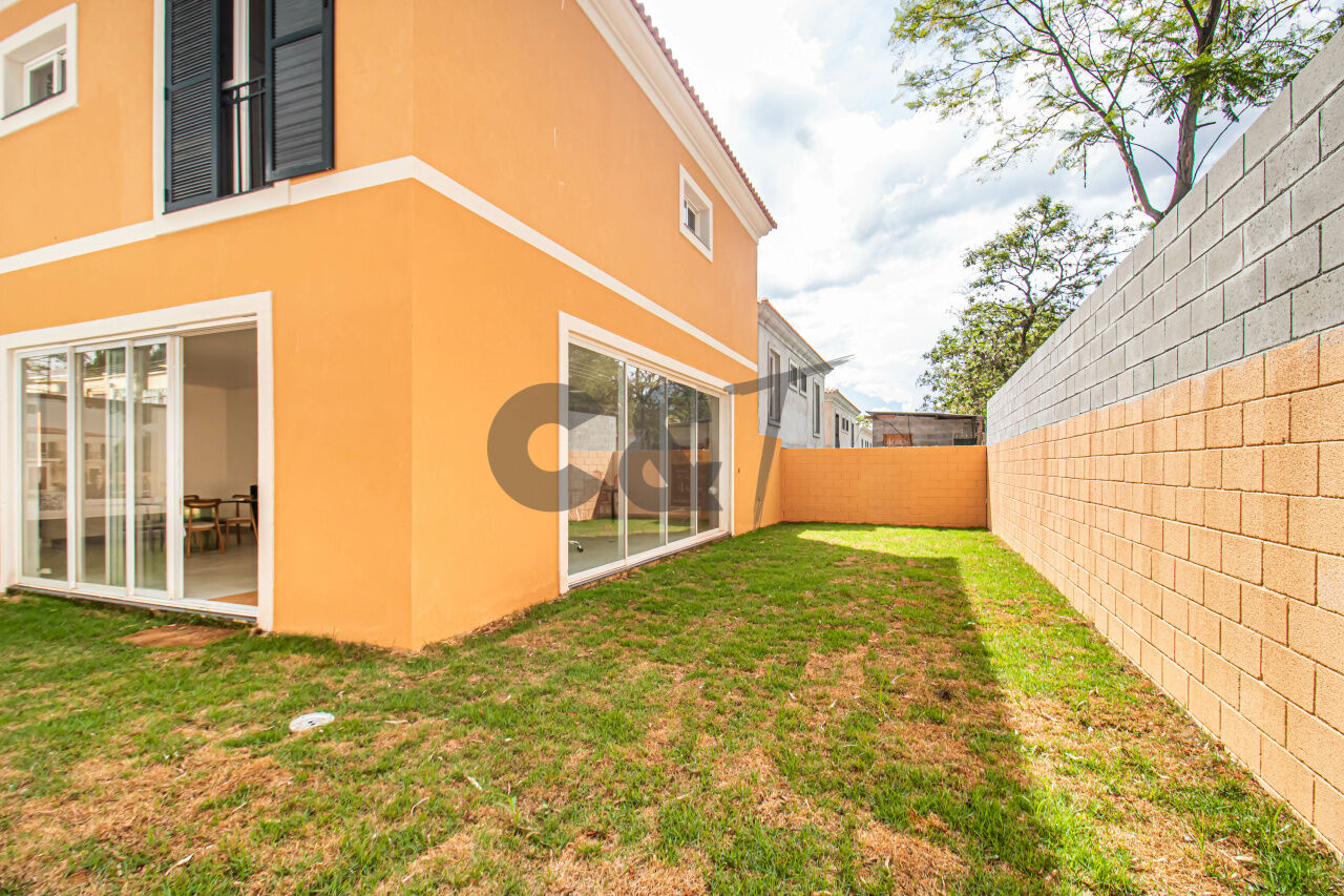 Casa de Condomínio para Venda - Chácara Monte Alegre