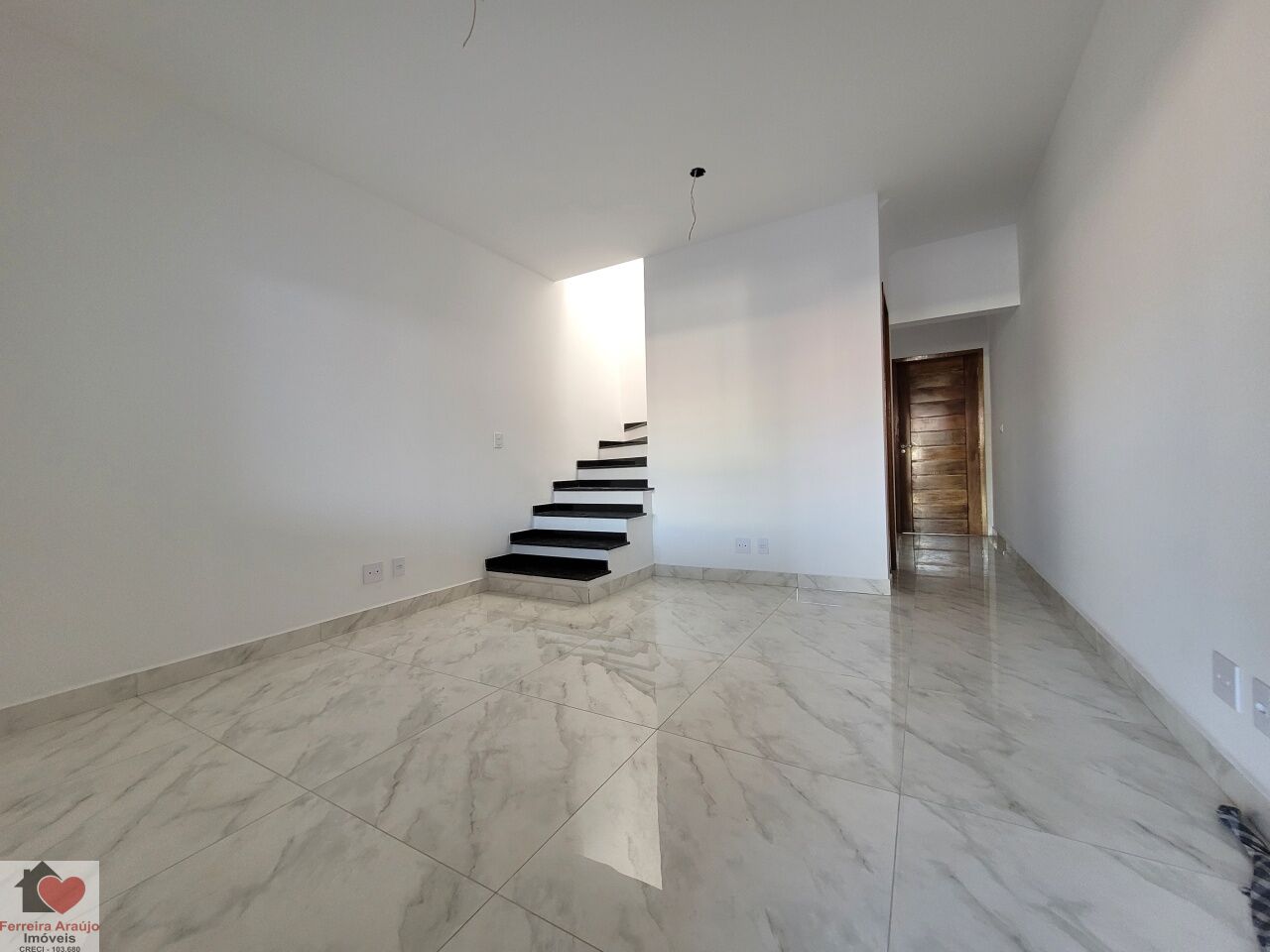 Sobrado para Venda - Vila Marari