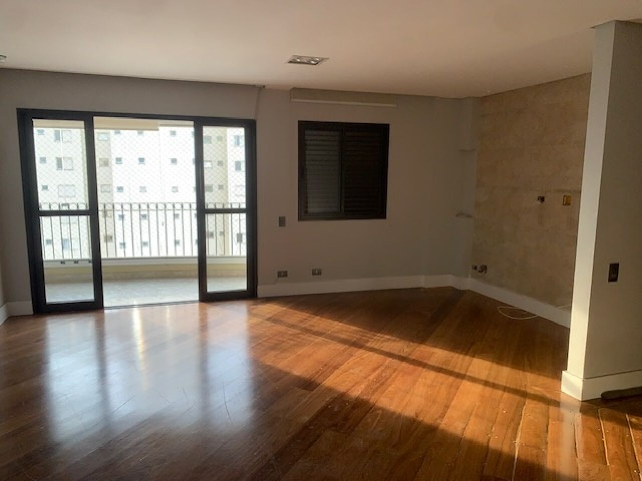 Apartamento para Venda - Vila Alexandria