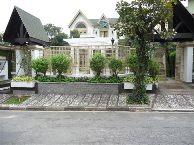 Sobrado para Venda - Vila Galvão