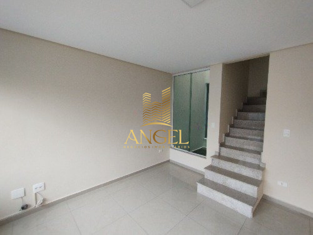 Sobrado para Venda - Jardim Piqueroby