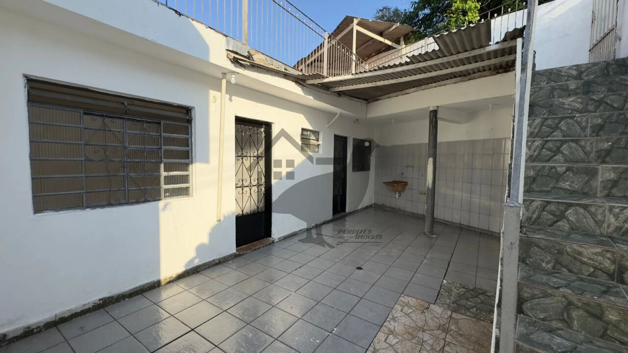 Casa Assobradada para Venda - Vila Comercial