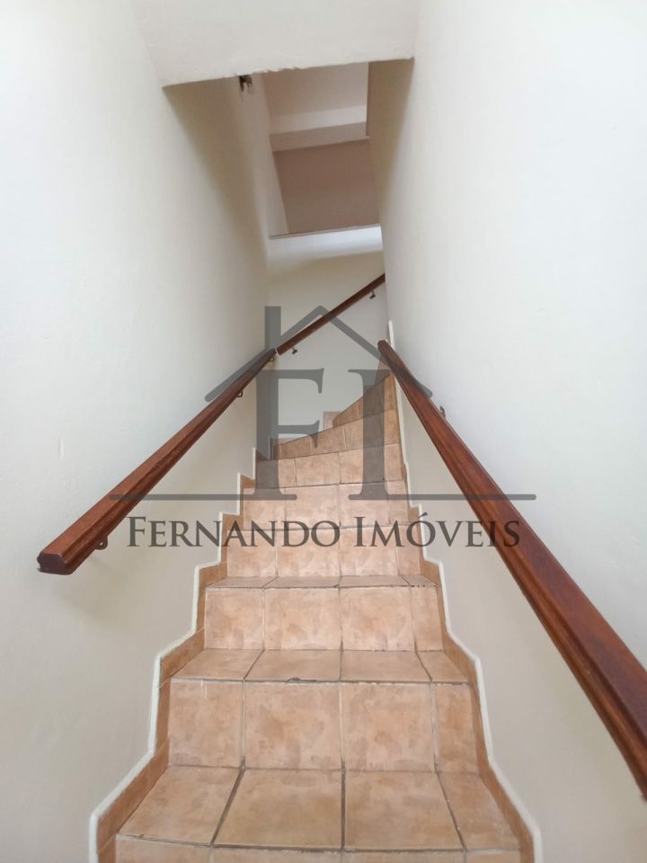 Casa Assobradada para Locação - Vila Carioca