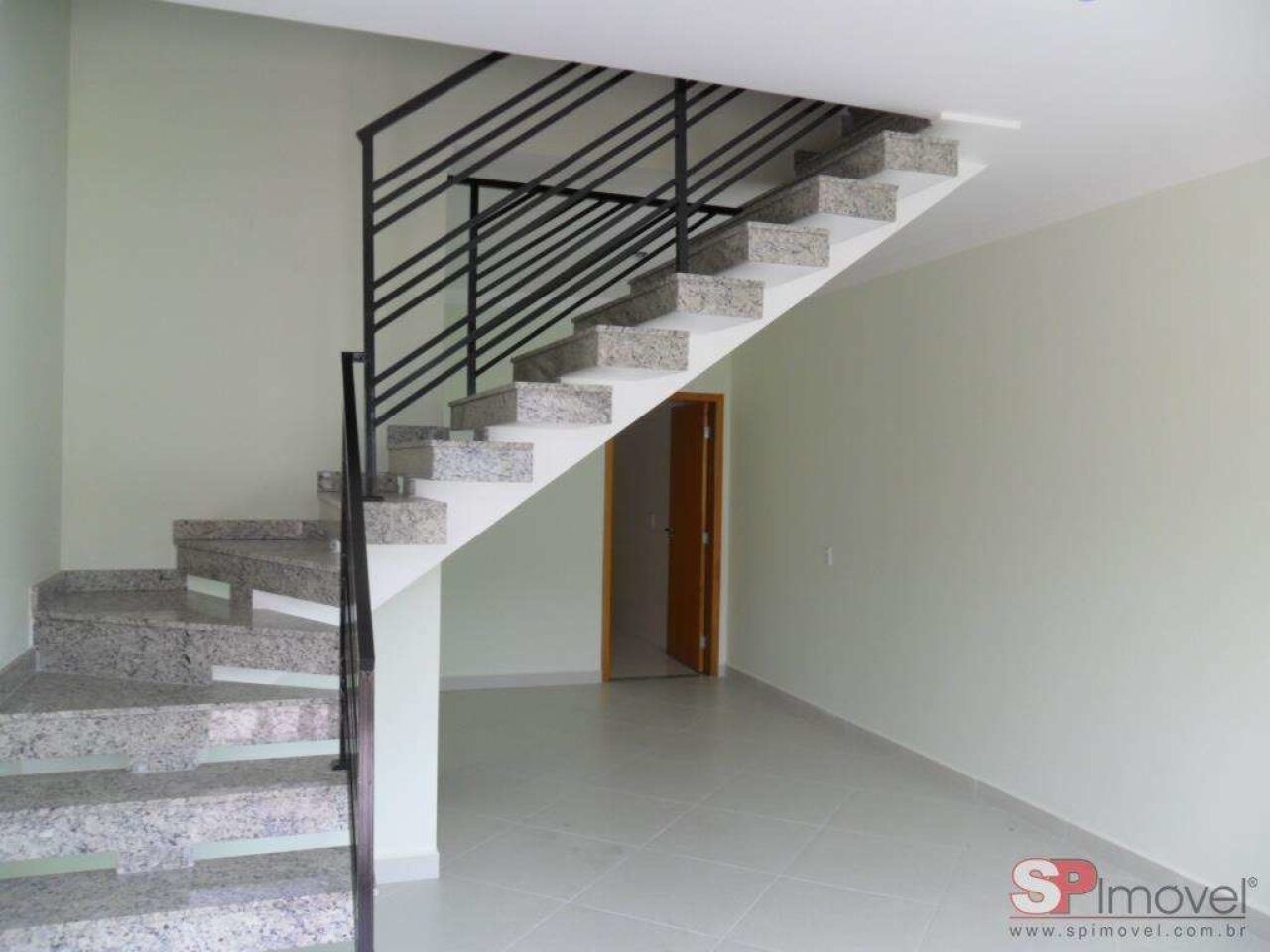 Condomínio para Venda - Vila Rosa