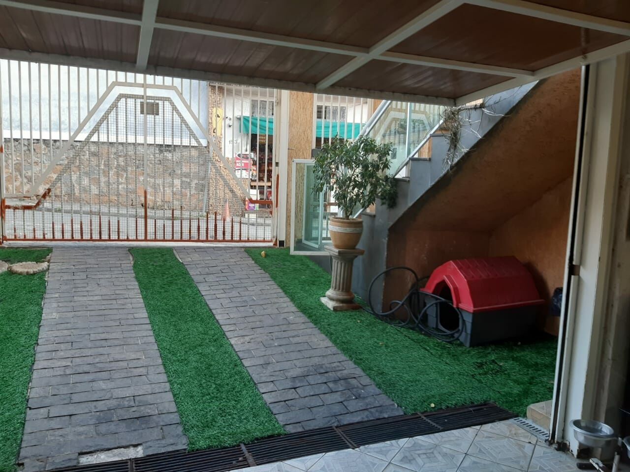 Sobrado para Venda - Horto Florestal