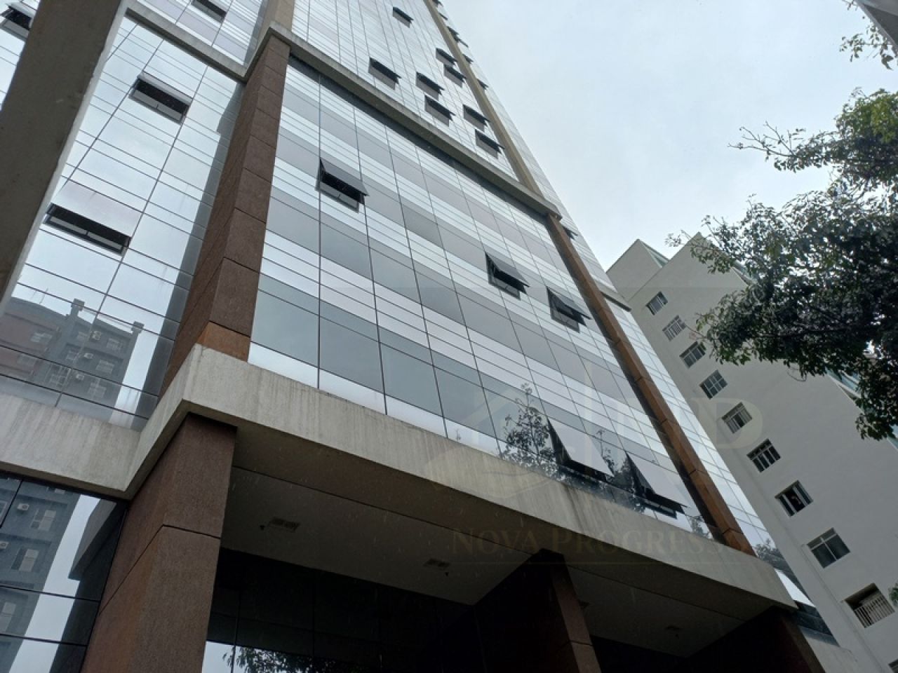 Conj. Comercial para Venda - Santa Cecília