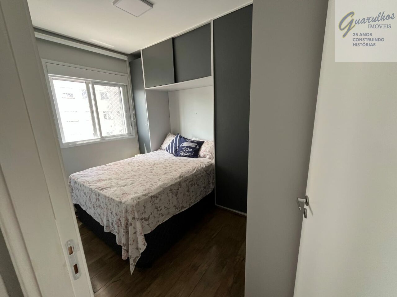 Apartamento para Venda - Vila Galvão