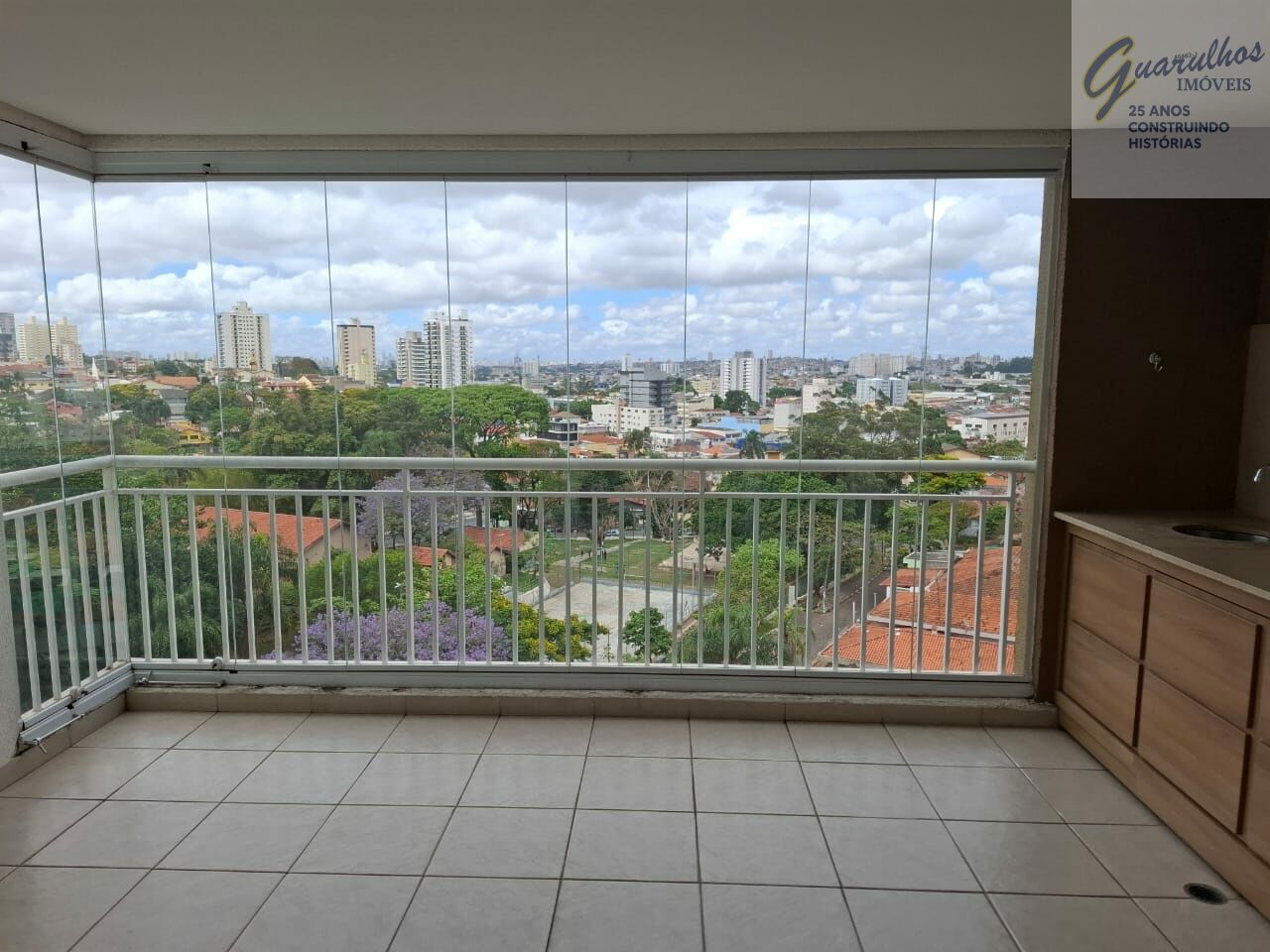 Apartamento para Venda - Vila Galvão