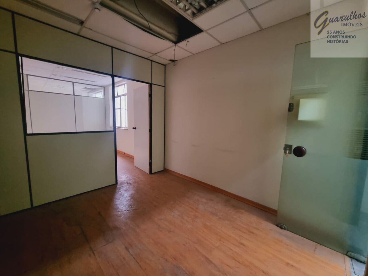 Sala para Venda - REGIÃO INDISPONÍVEL