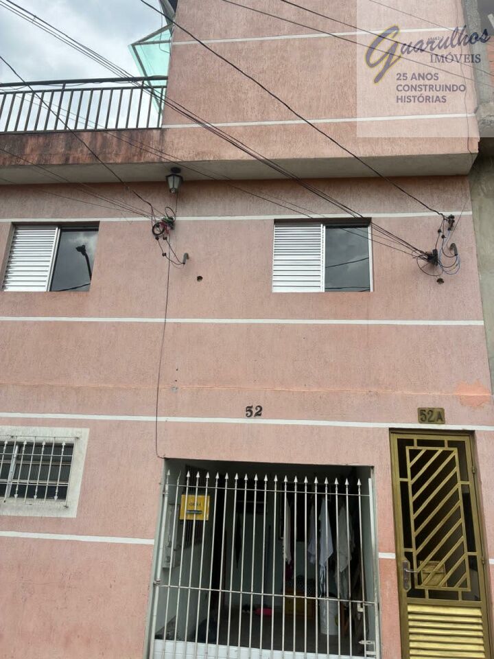 Casa Assobradada para Locação - Vila Nova Galvão