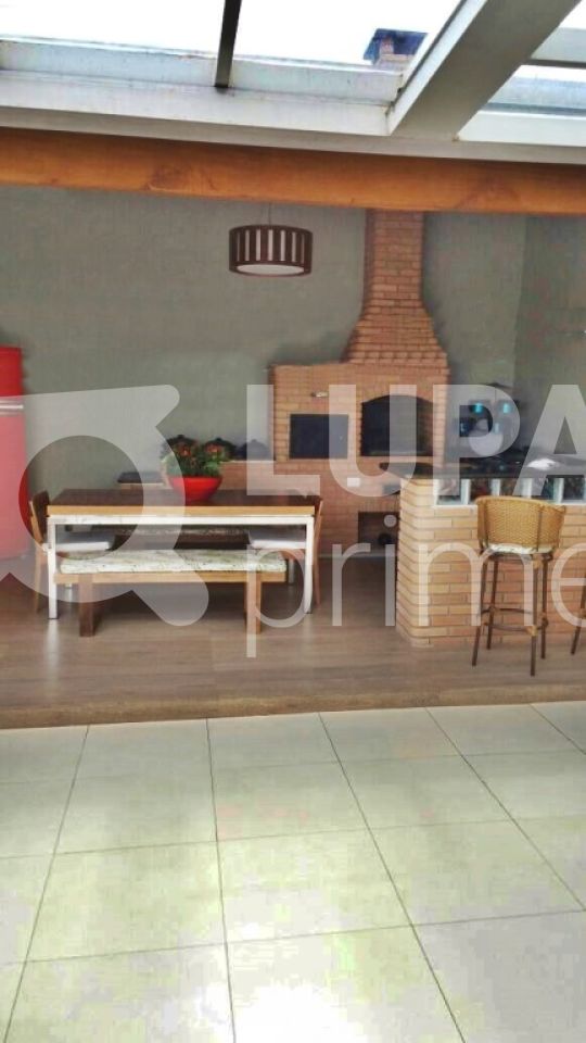 sobrado-venda-sao-paulo-vila-maria-3dormitorios-2suites-5vagas-300m2-LM10229