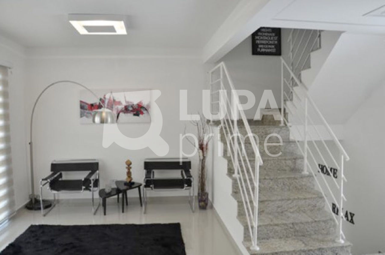 sobrado-venda-sao-paulo-vila-bertioga-3dormitorios-3suites-4vagas-170m2-LM10414