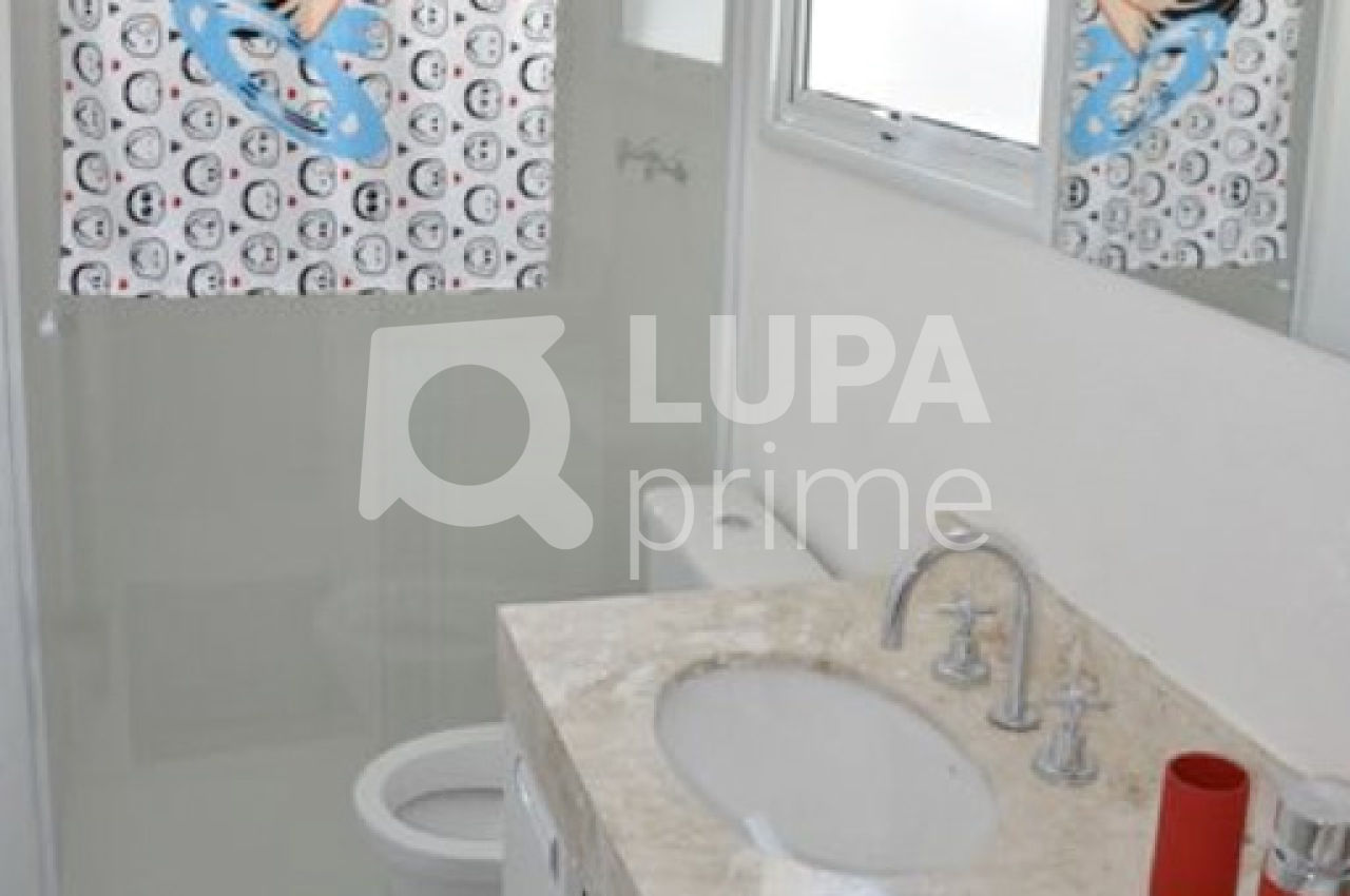 sobrado-venda-sao-paulo-vila-bertioga-3dormitorios-3suites-4vagas-170m2-LM10414