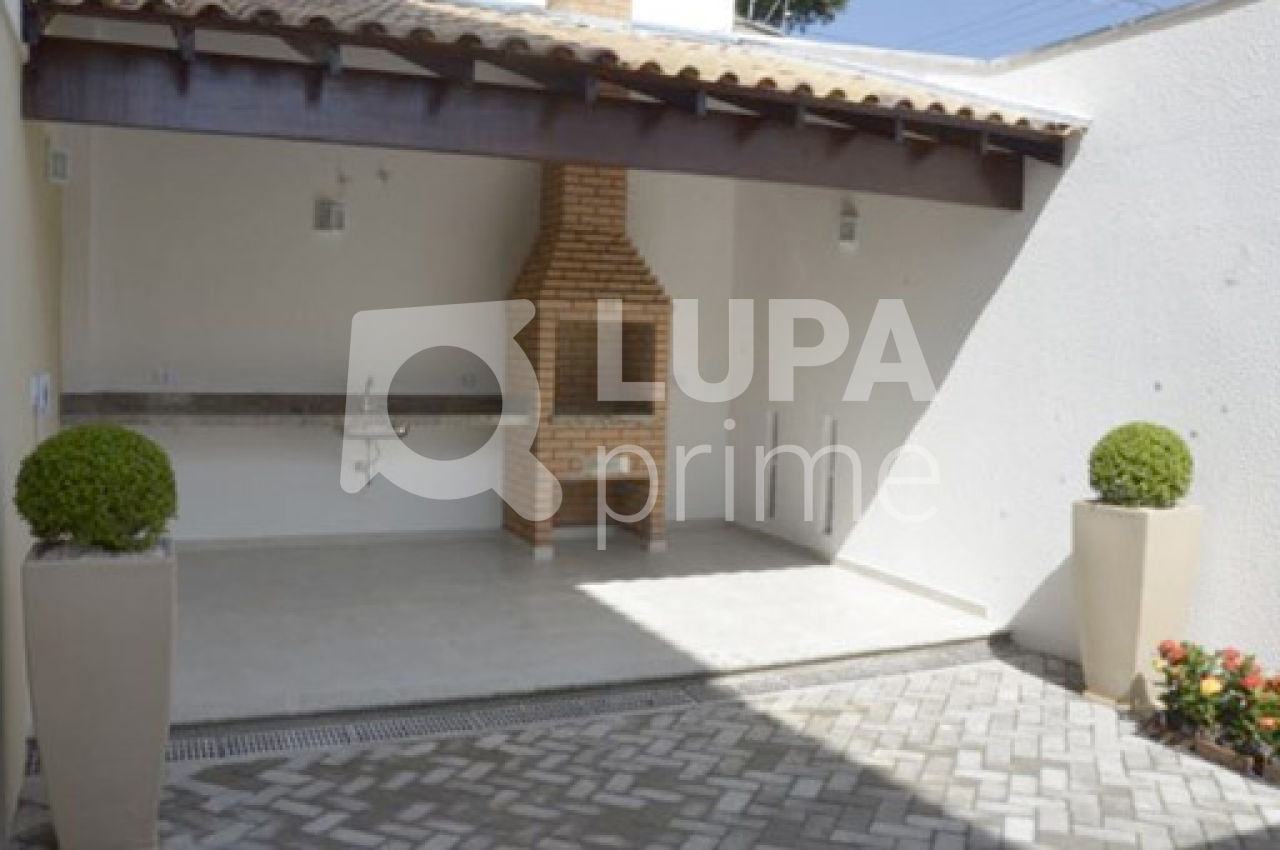 sobrado-venda-sao-paulo-vila-bertioga-3dormitorios-3suites-4vagas-170m2-LM10414